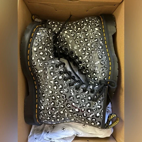 Leopard print dr marten boots size NWT size women’s 5 - Picture 1 of 5